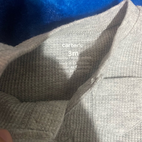 🛸 CARTERS BOY SET 🛸 - Picture 2 of 2